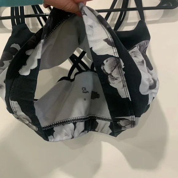 GAP Floral Sports Bra Size M - Picture 3 of 8